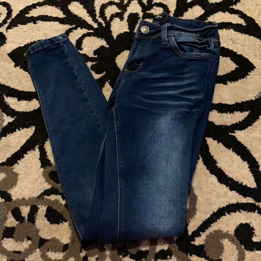 Mid rise skinny jeans